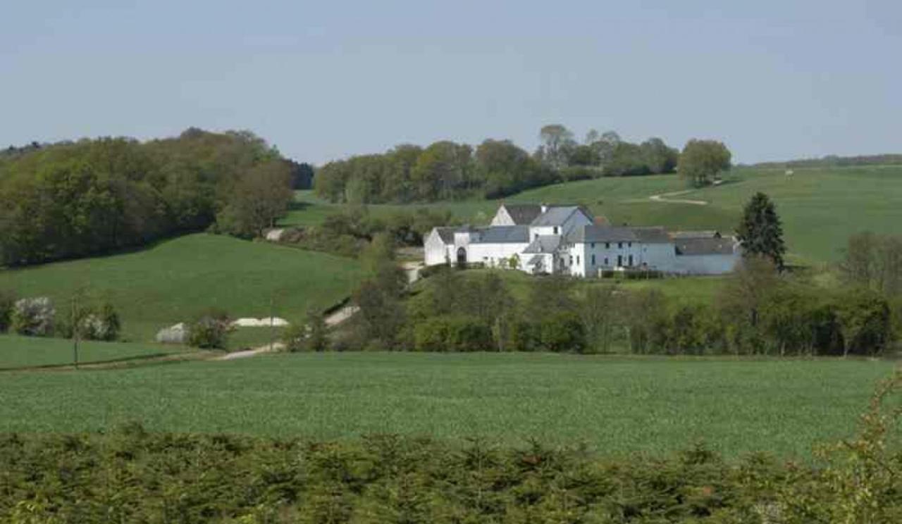 La Ferme De Basseilles Guest House Mozet Exterior photo